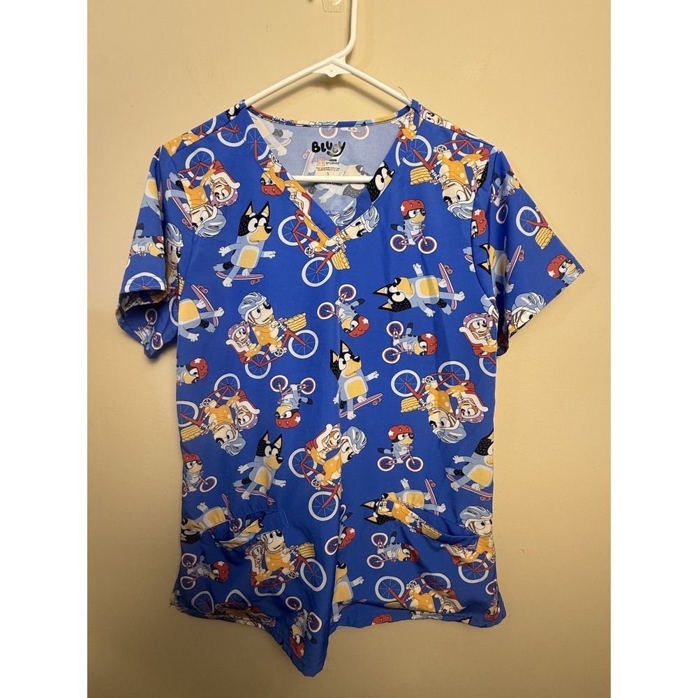 bluey scrub top Size S